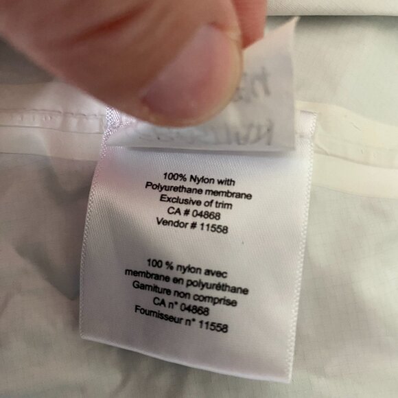 MEC Black Caught in the Rain Packable Poncho - Picture 15 of 16